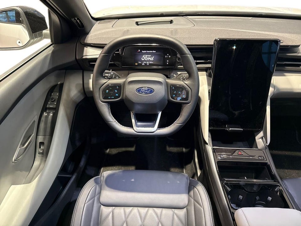 Ford Explorer 77 Premium Extended Range 5d