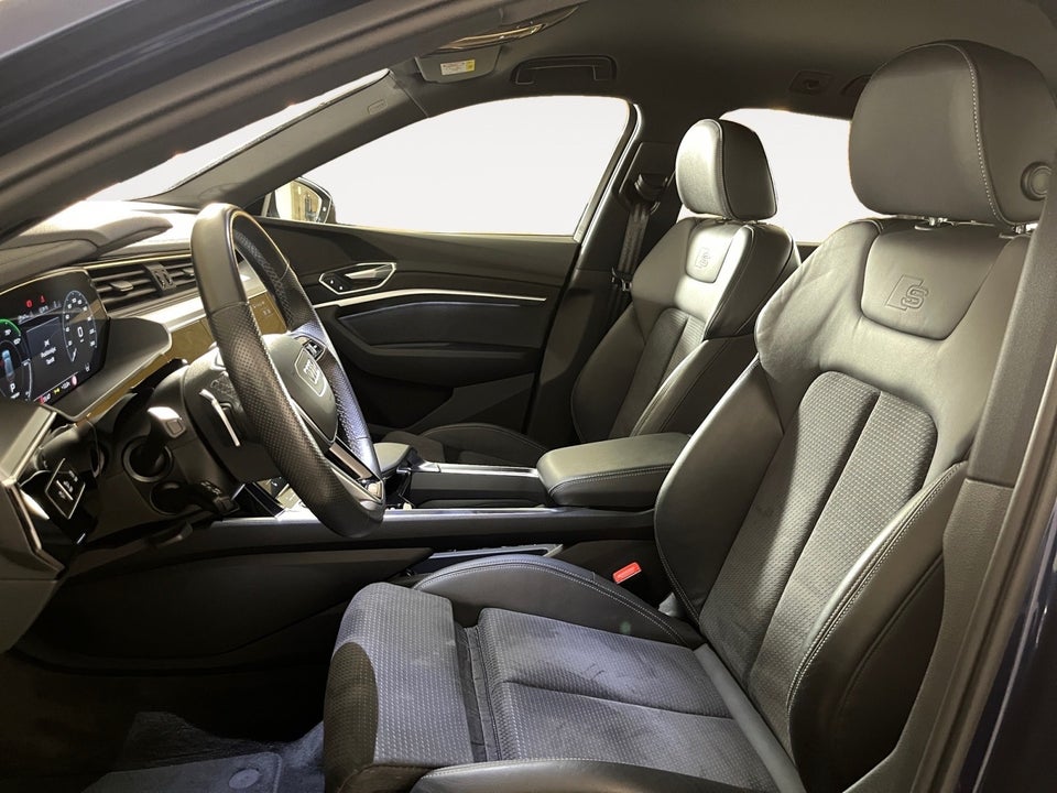 Audi e-tron 55 S-line quattro 5d