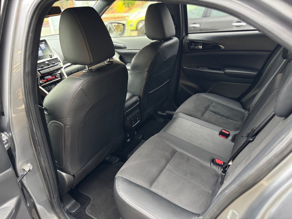 Mitsubishi Eclipse Cross 2,4 PHEV Intense CVT 4WD 5d