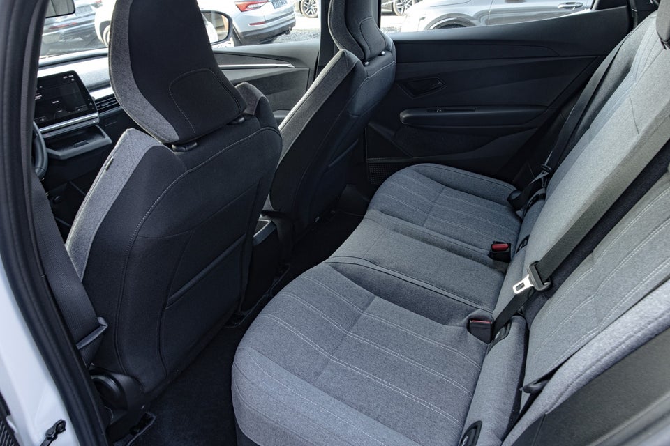 Renault Megane E-Tech 40 Equilibre 5d