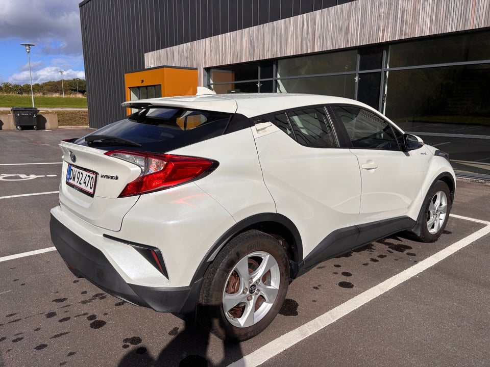 Toyota C-HR 1,8 Hybrid Limited CVT 5d