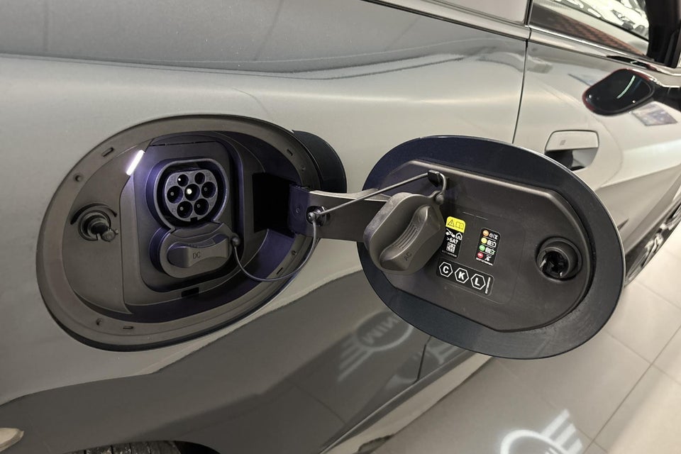 MINI Cooper SE JCW Trim M 3d