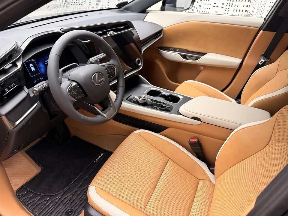Lexus RZ350e 77 Executive 5d