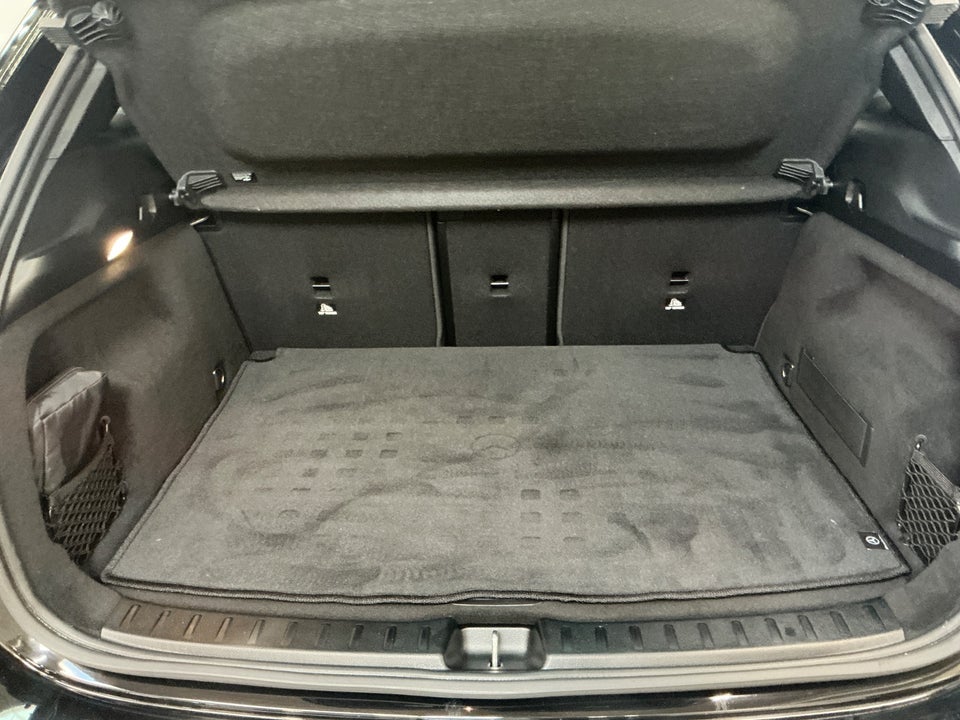 Mercedes EQA350 4Matic 5d