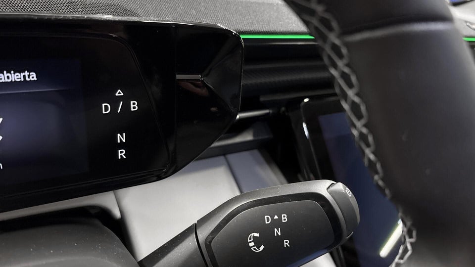 Ford Explorer 77 Premium Extended Range 5d