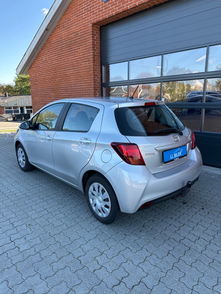 Toyota Yaris 1,3 VVT-i T2 Limited 5d