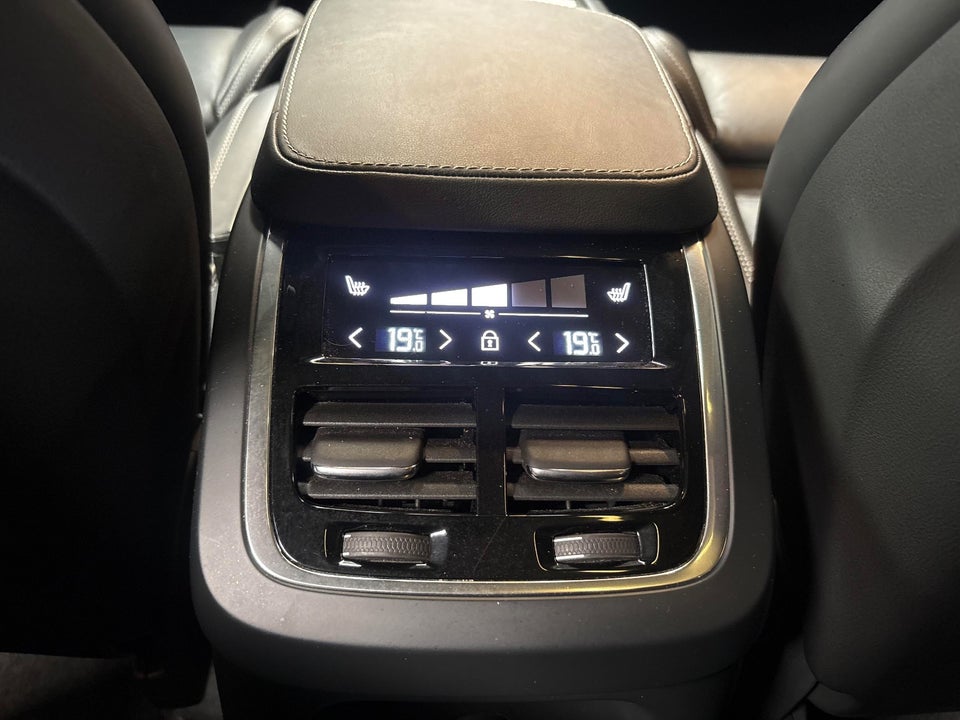 Volvo XC90 2,0 T8 ReCharge Ultimate Dark aut. AWD 7prs 5d