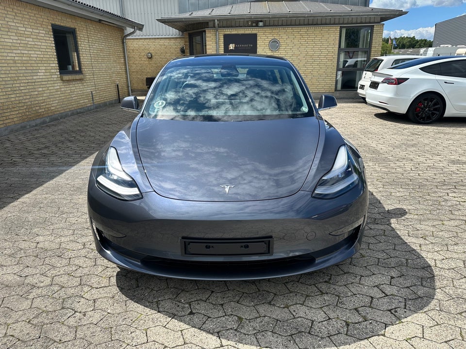 Tesla Model 3 Long Range AWD 4d