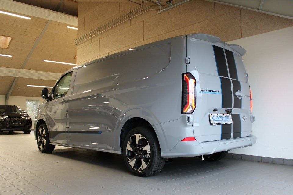 Ford E-Transit Custom 340L 64 Sport