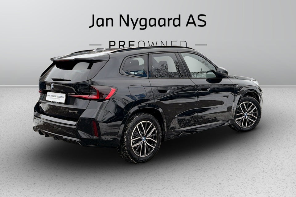 BMW iX1 xDrive30 Fully Charged M-Sport 5d