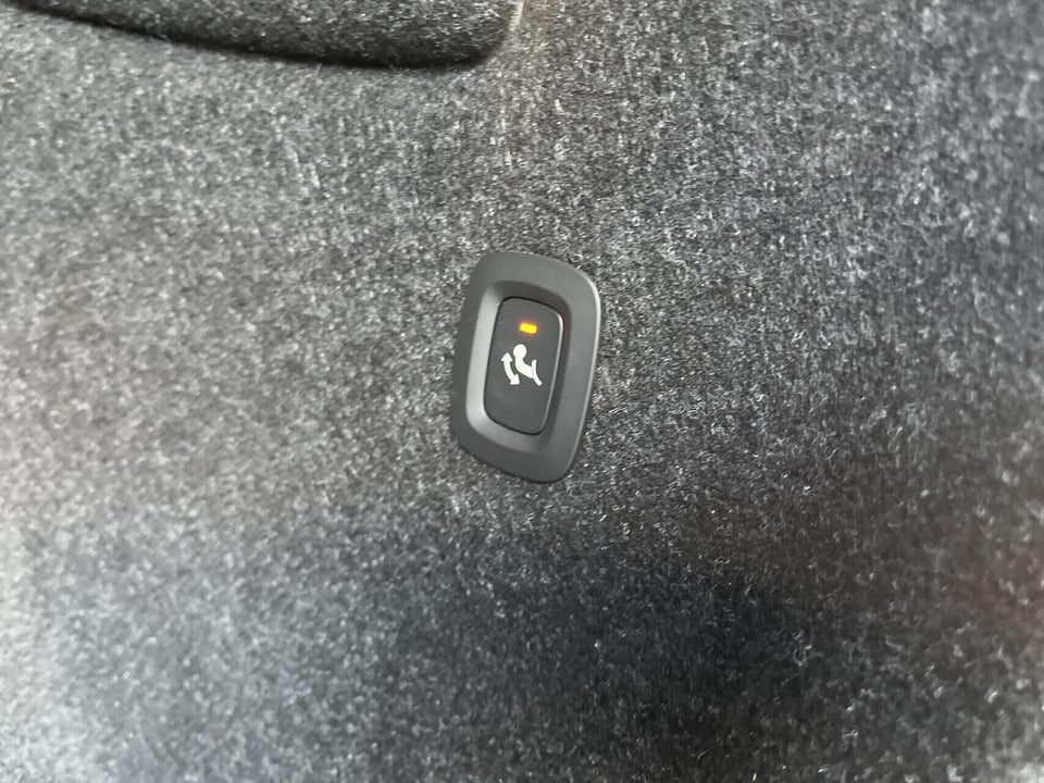 Volvo EX40 Extended Range Plus 5d