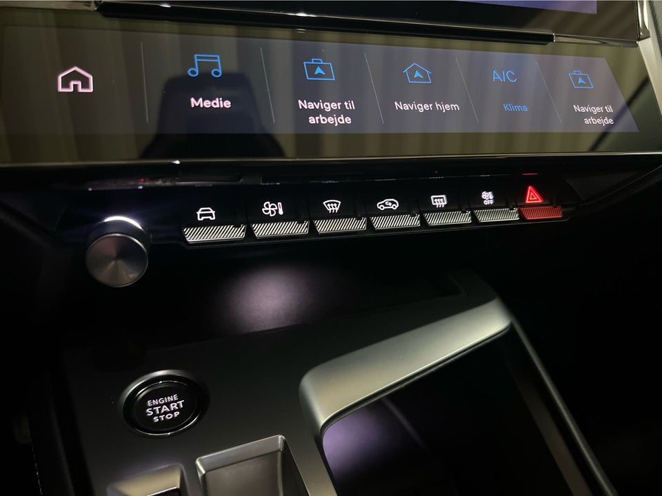 Peugeot 308 1,6 Hybrid First Selection EAT8 5d