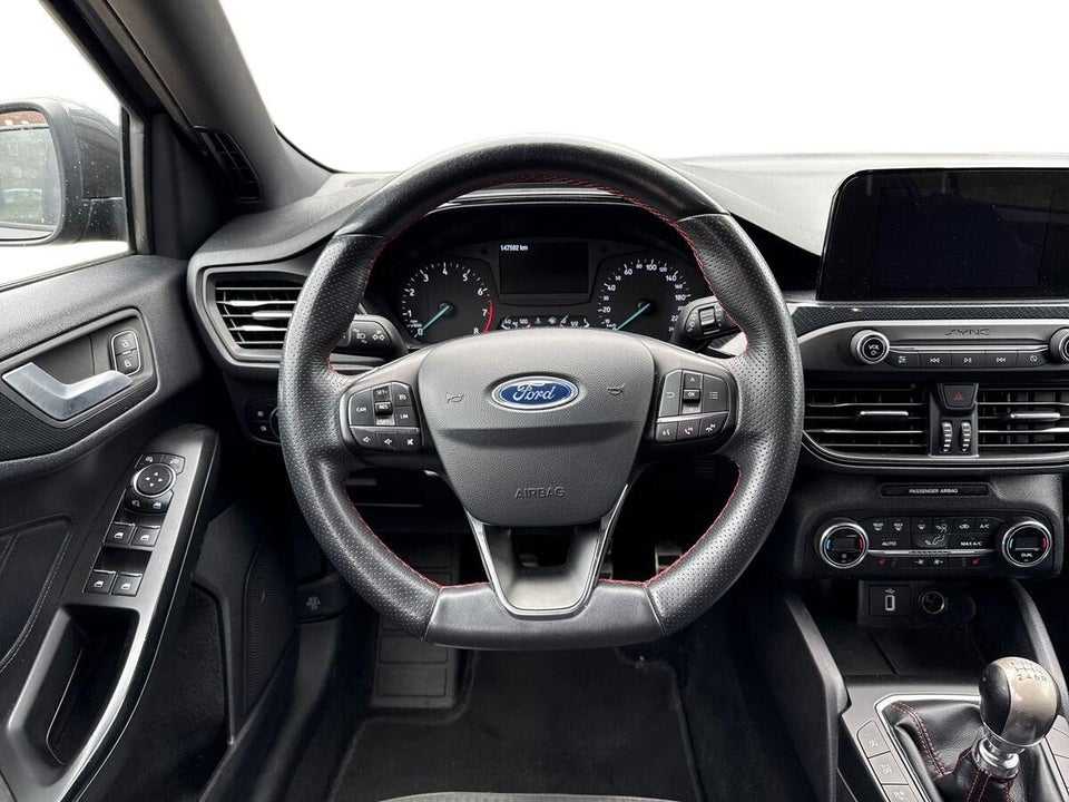 Ford Focus 1,0 EcoBoost ST-Line 5d