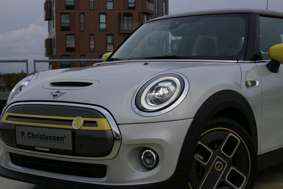 MINI Cooper SE Maximise 3d