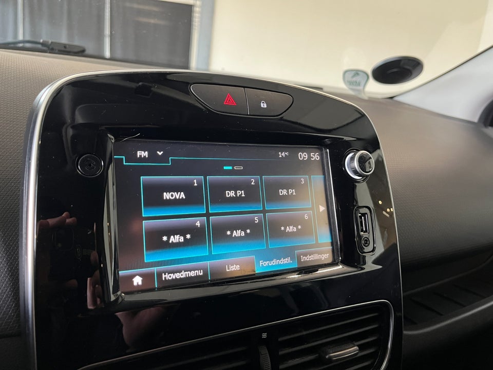 Renault Clio IV 1,5 dCi 90 Limited Sport Tourer 5d