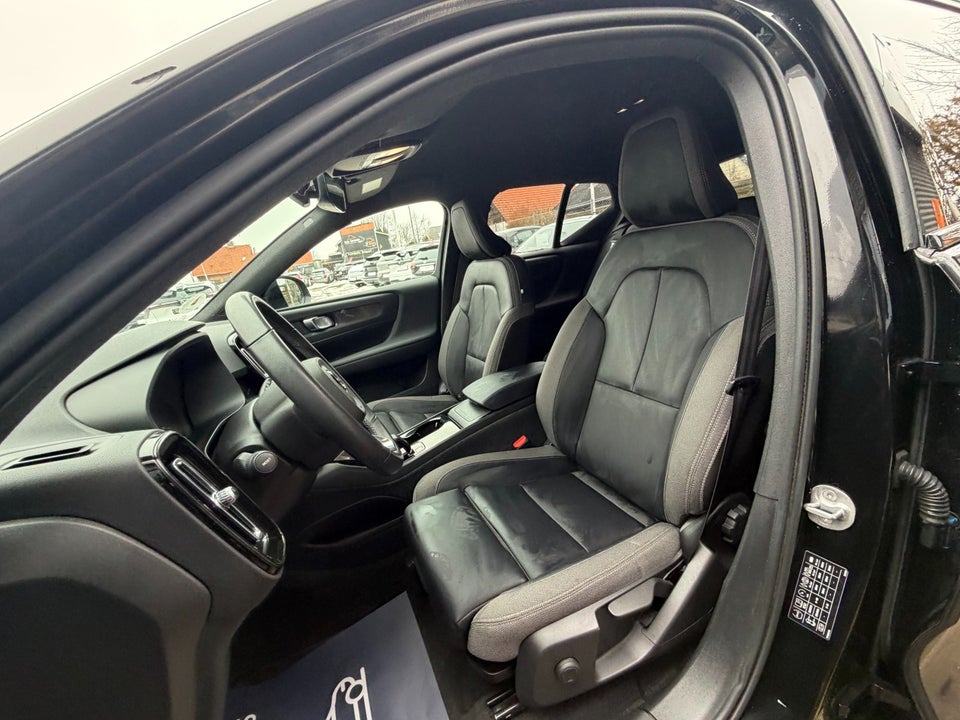 Volvo XC40 ReCharge Core 5d