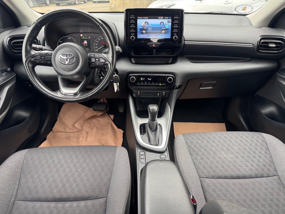 Toyota Yaris 1,5 Hybrid H1 e-CVT 5d