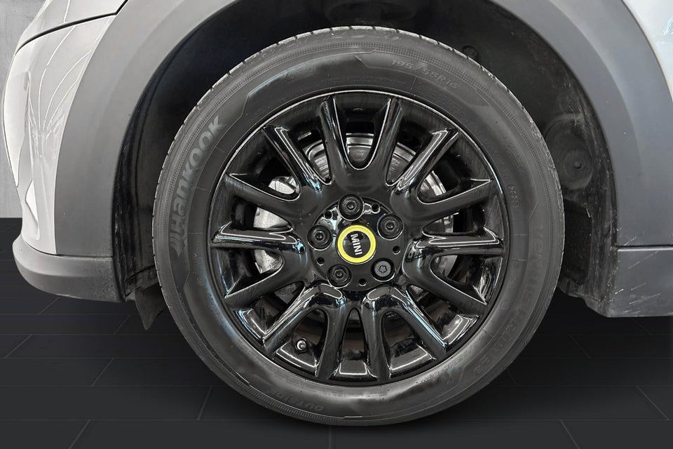 MINI Cooper SE Classic Trim 3d