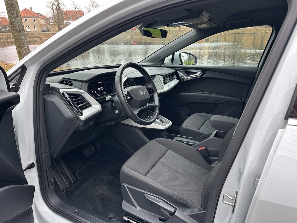 Audi Q4 e-tron 35 S-line 5d