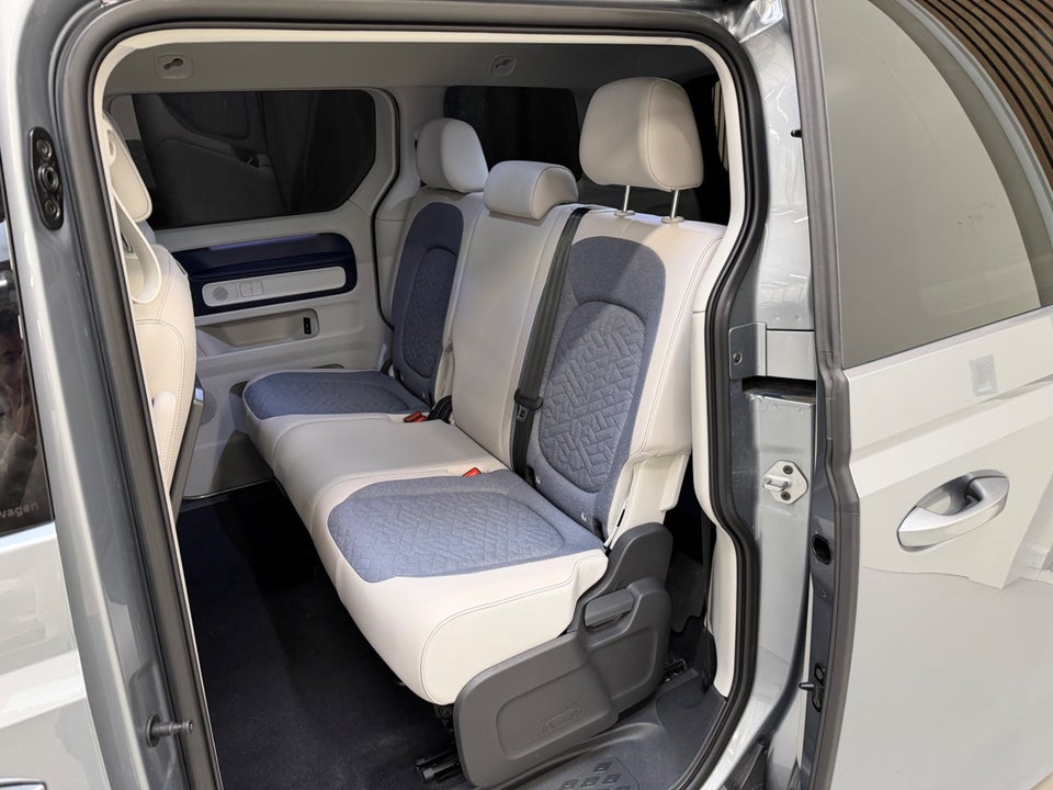 VW ID.Buzz 77 Pro SWB 5d