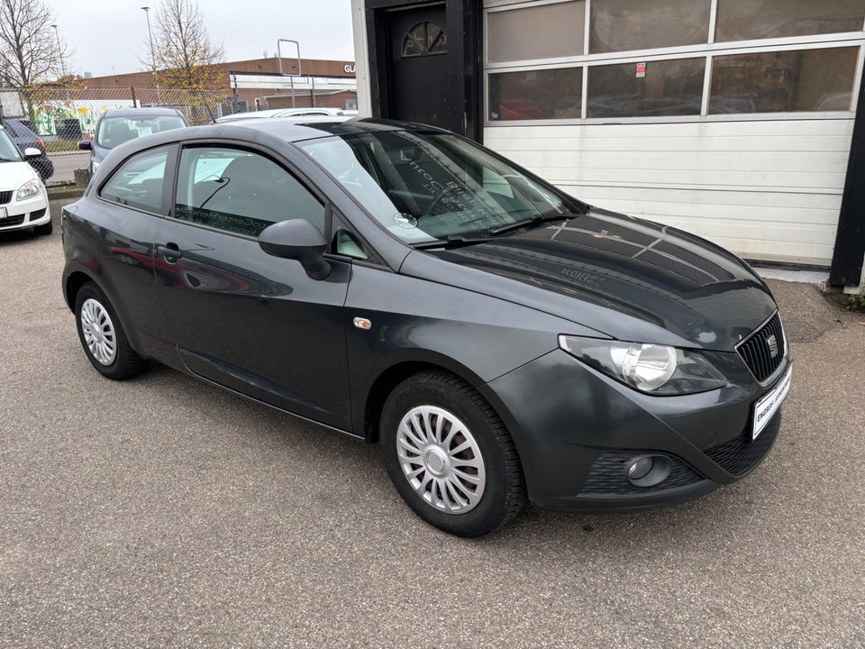 Seat Ibiza 1,4 16V Reference SC 3d