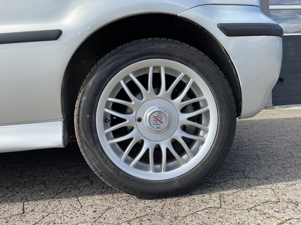 VW Polo 1,4 16V Comfortline aut. 3d