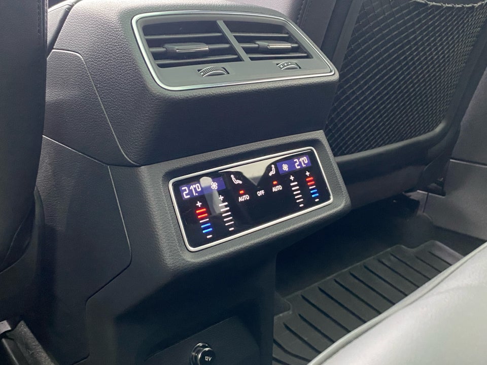 Audi e-tron 55 S-line quattro 5d