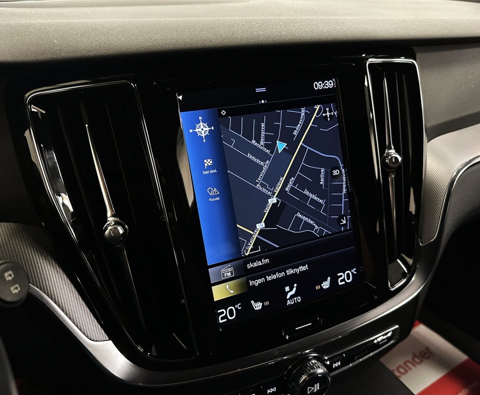 Volvo V60 2,0 T6 ReCharge R-Design aut. AWD 5d
