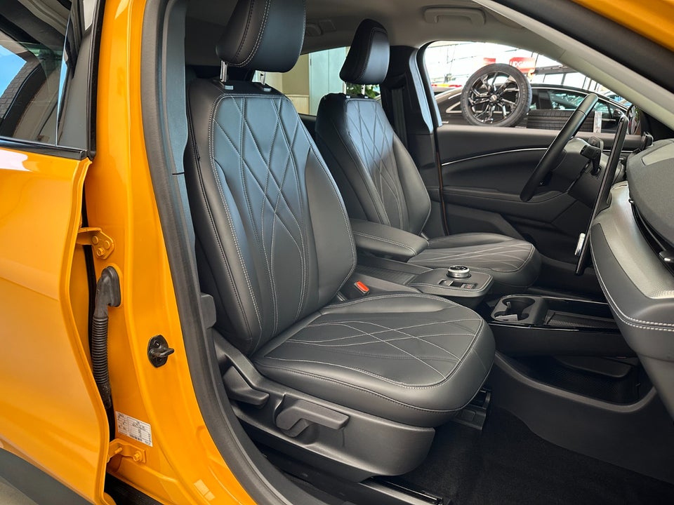 Ford Mustang Mach-E 98 Extended Range 5d