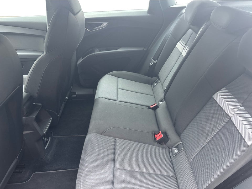 Audi Q4 e-tron 40 Attitude 5d