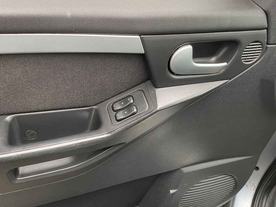 Opel Meriva 1,6 8V Enjoy 5d