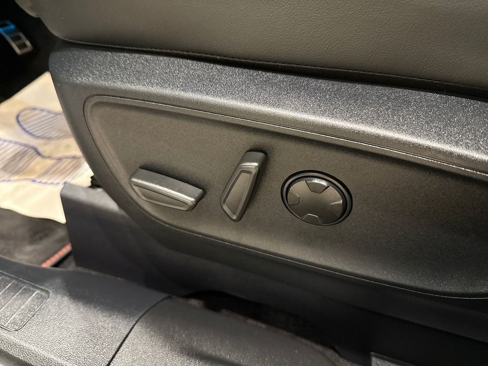 Ford Kuga 2,5 PHEV ST-Line X CVT 5d