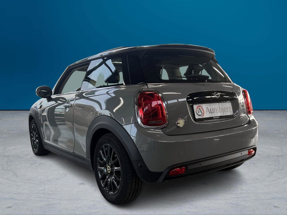 MINI Cooper SE Camden 3d