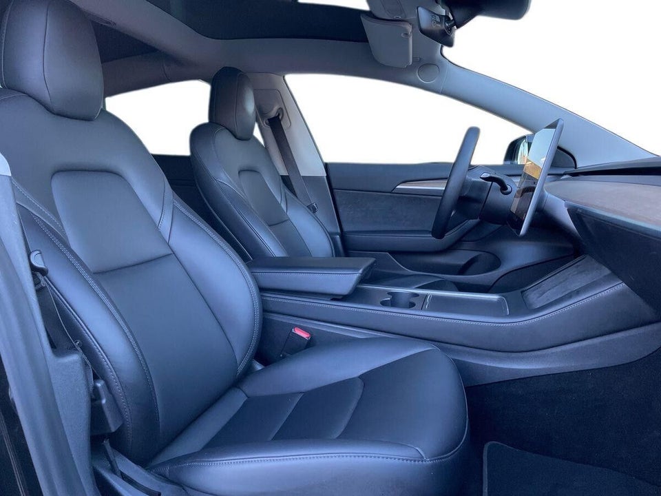 Tesla Model 3 Long Range AWD 4d