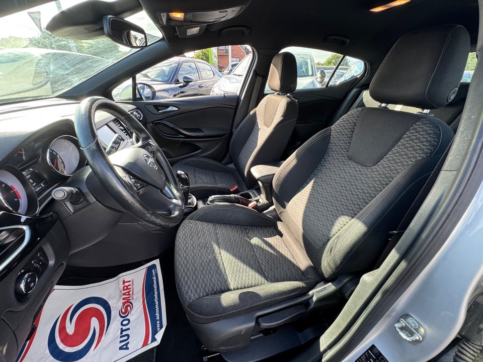 Opel Astra 1,4 T 150 Dynamic 5d