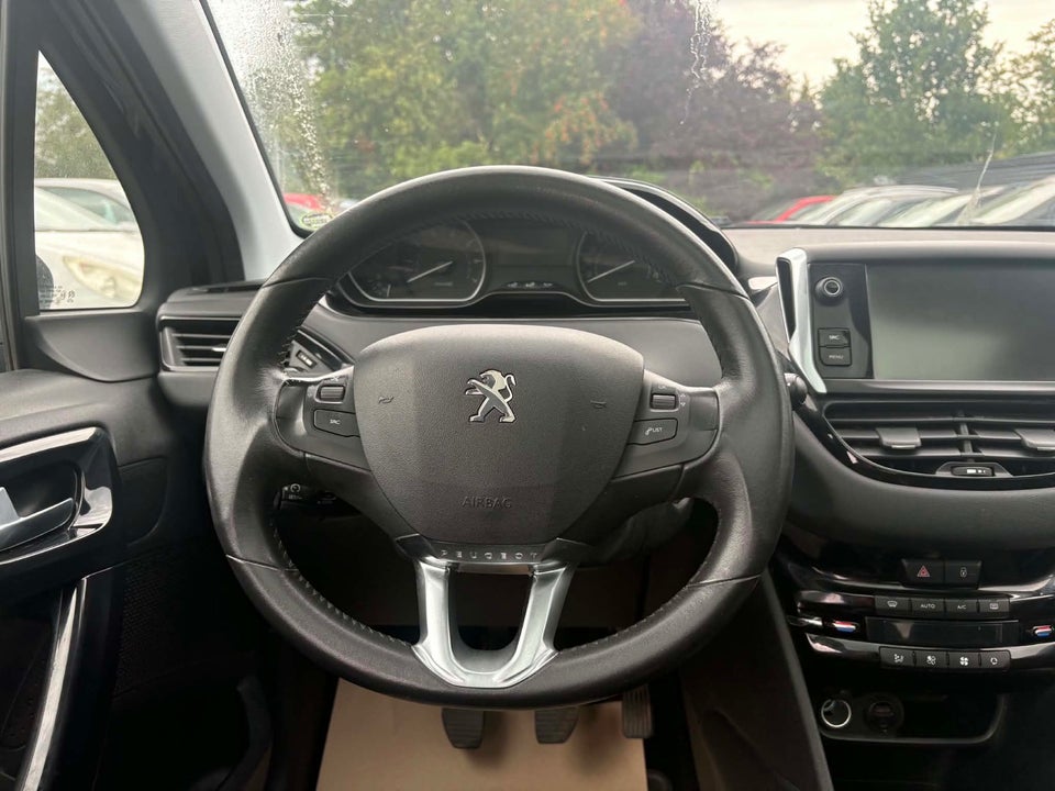 Peugeot 208 1,2 e-THP 110 Allure 5d