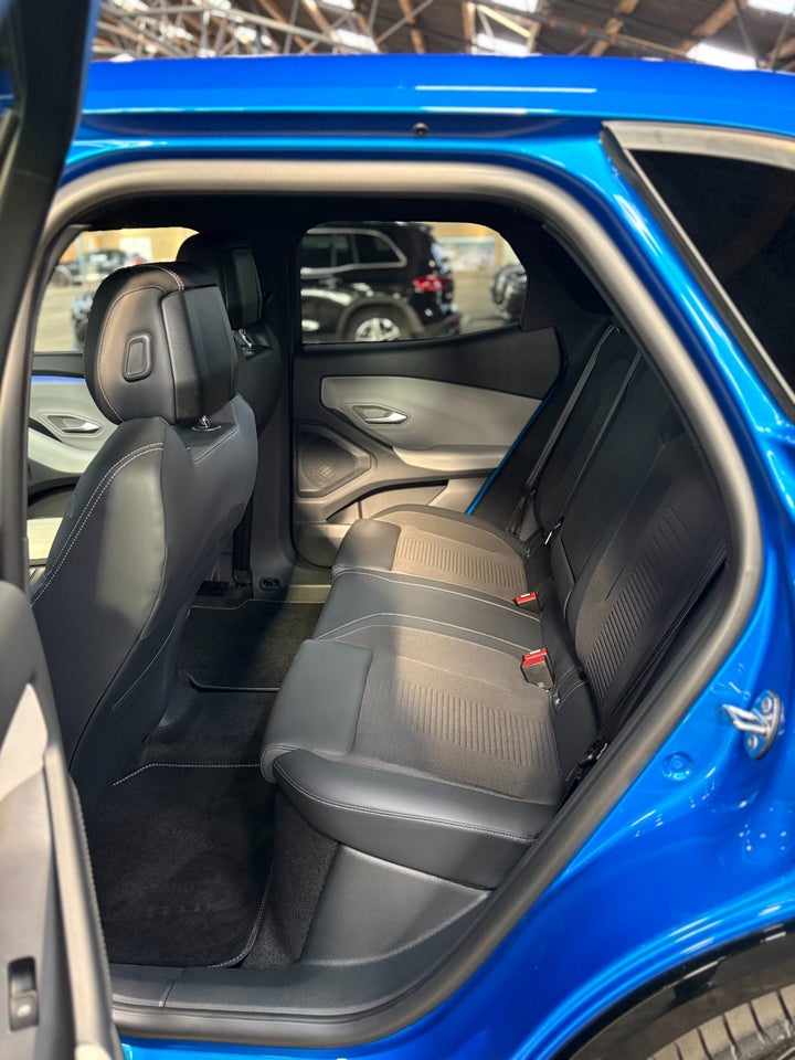 Ford Capri 77 Premium Extended Range 5d