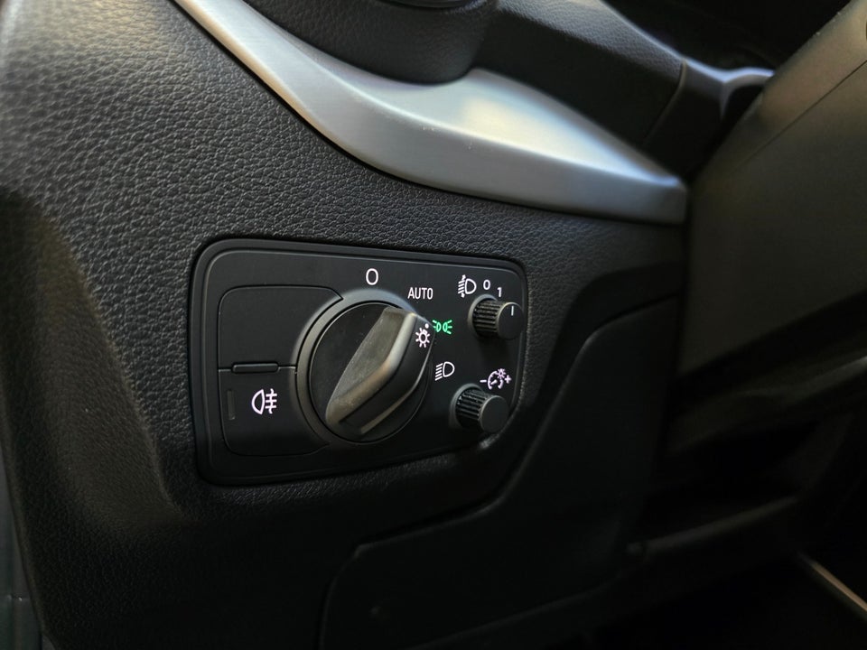 Audi Q2 1,4 TFSi 150 Sport S-tr. 5d