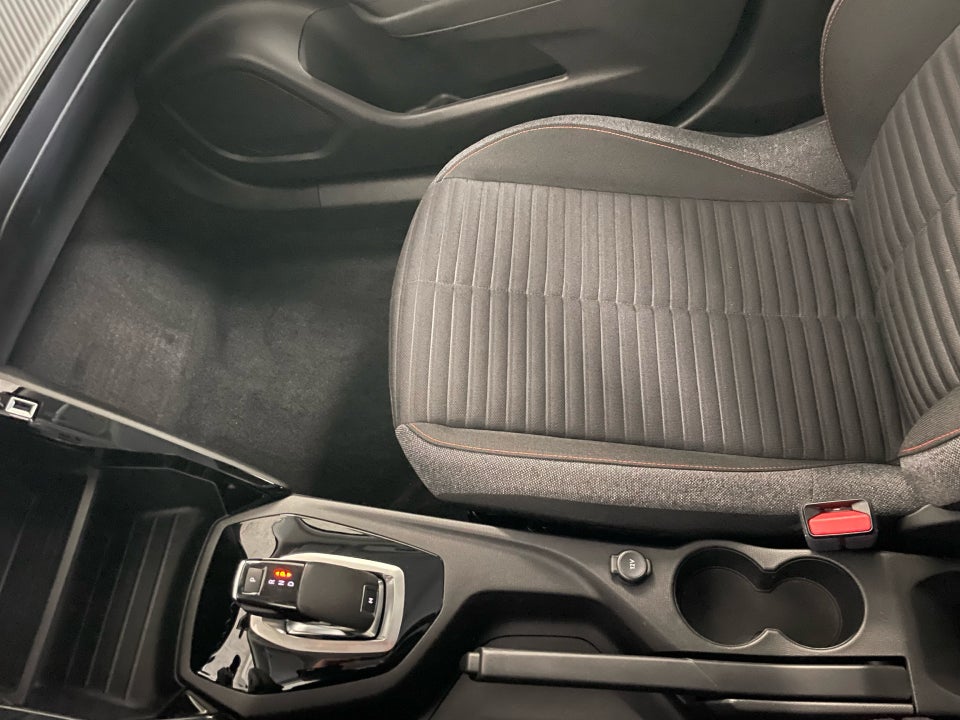 Peugeot 2008 1,2 PureTech 130 Active Limited EAT8 5d