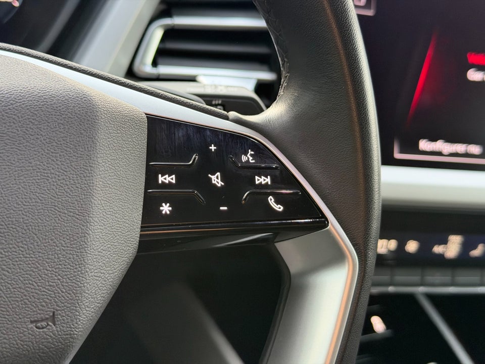 Audi Q4 e-tron 40 Advanced 5d