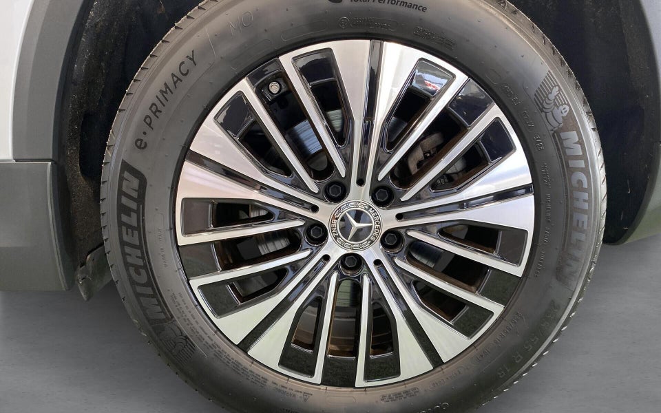 Mercedes EQA350 4Matic 5d