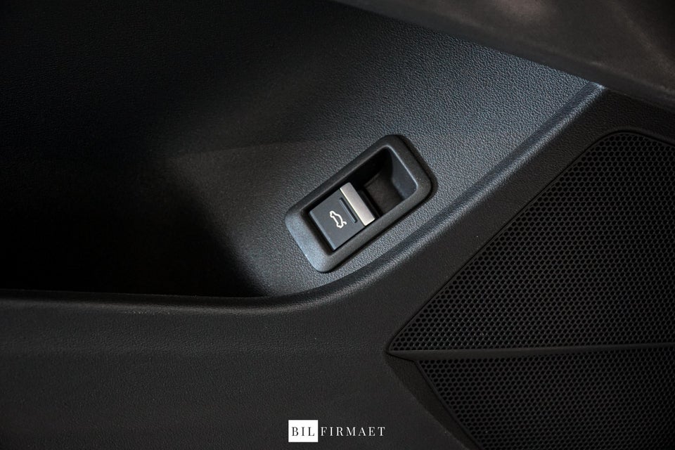 Audi Q4 e-tron 50 S-line quattro 5d