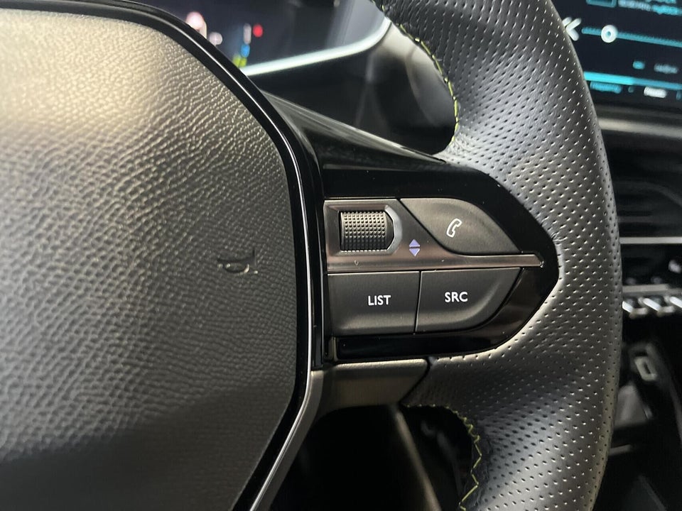 Peugeot e-2008 50 GT 5d