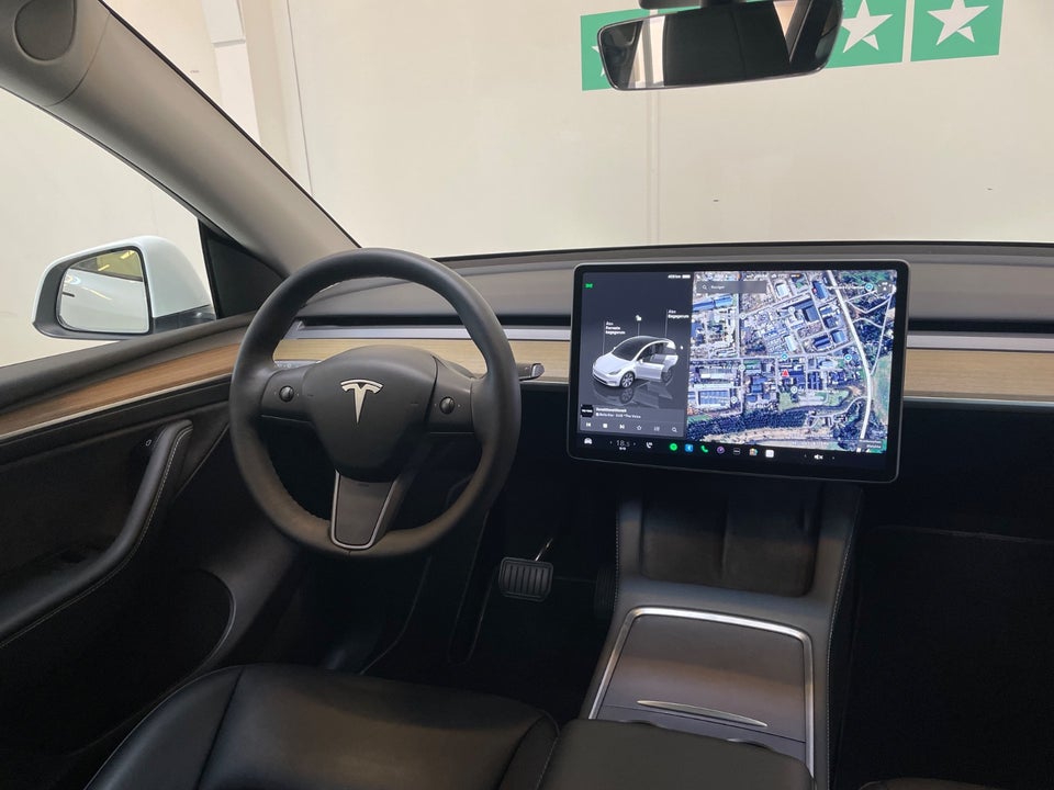 Tesla Model Y RWD 5d