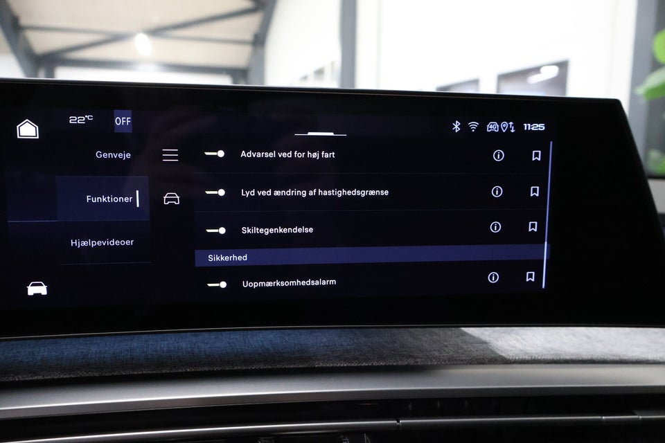 Peugeot e-3008 77 GT 5d