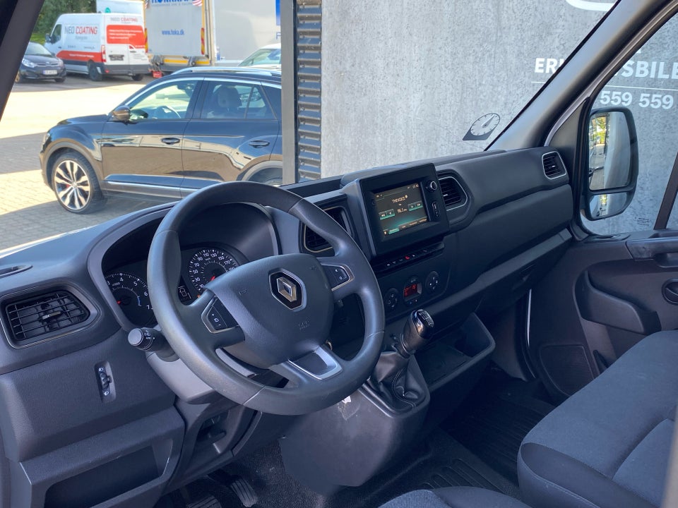 Renault Master III T33 2,3 dCi 145 L2H2 Kassevogn
