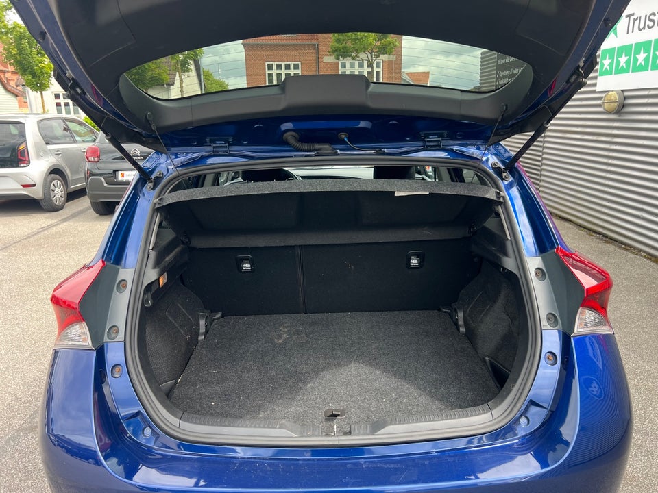 Toyota Auris 1,2 T T2 5d