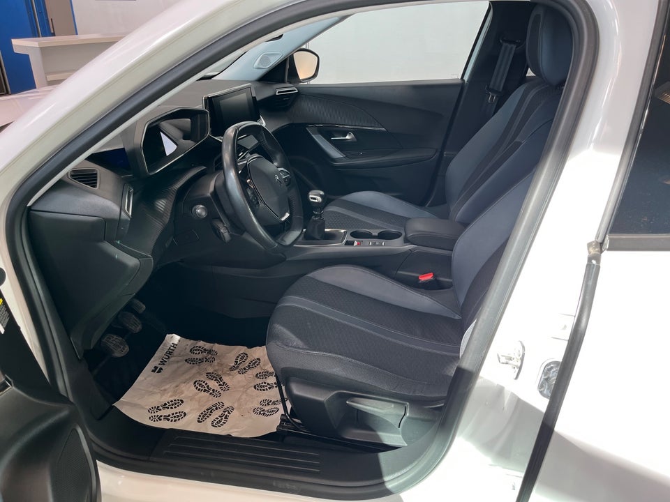 Peugeot 2008 1,2 PureTech 130 Allure 5d