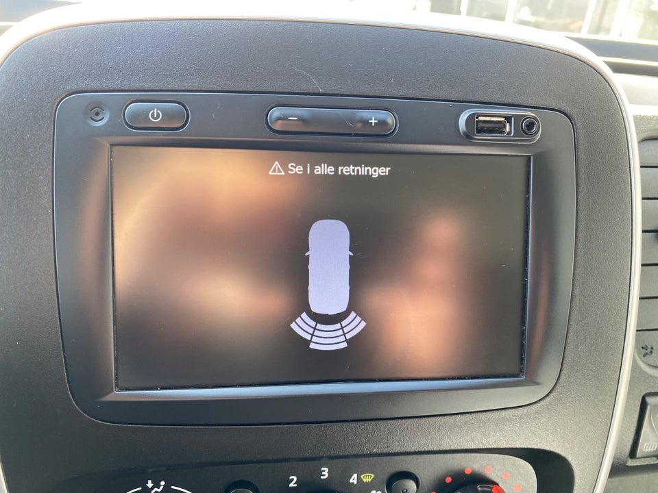 Renault Trafic T29 1,6 dCi 125 L2H1