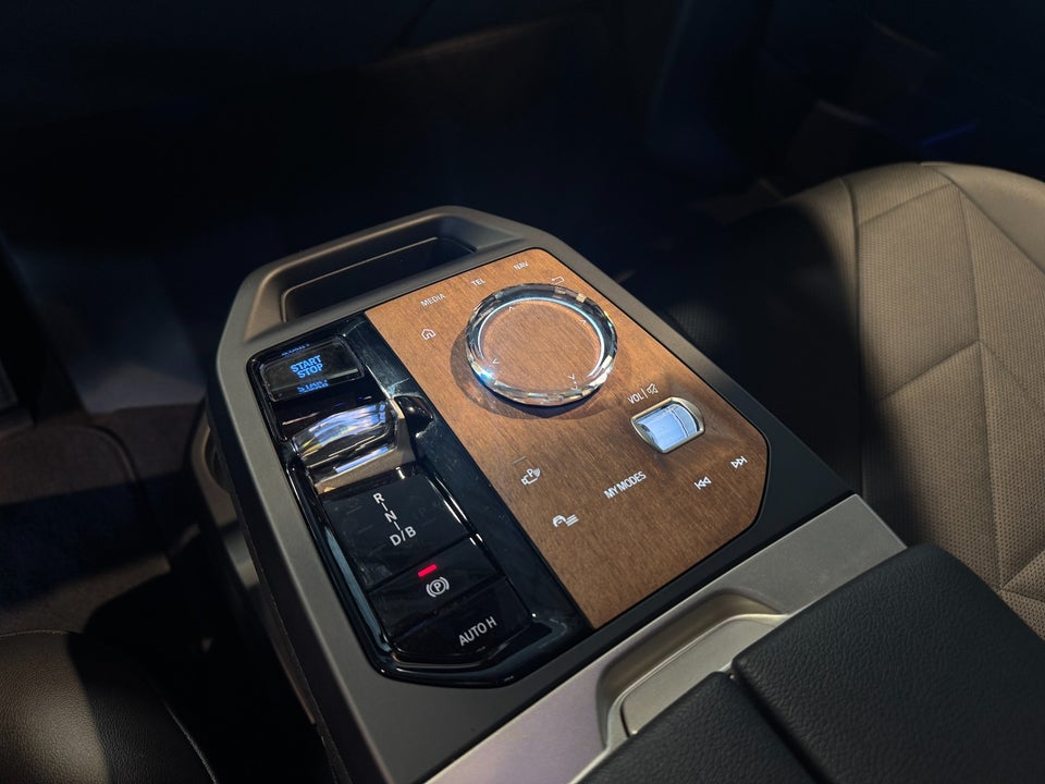 BMW iX xDrive40 Sport 5d